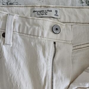 White Abercrombie & Fitch The '90s Straight Ultra High Rise jeans